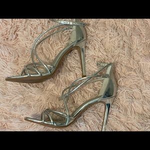 Silver Gianni Bini Pumps